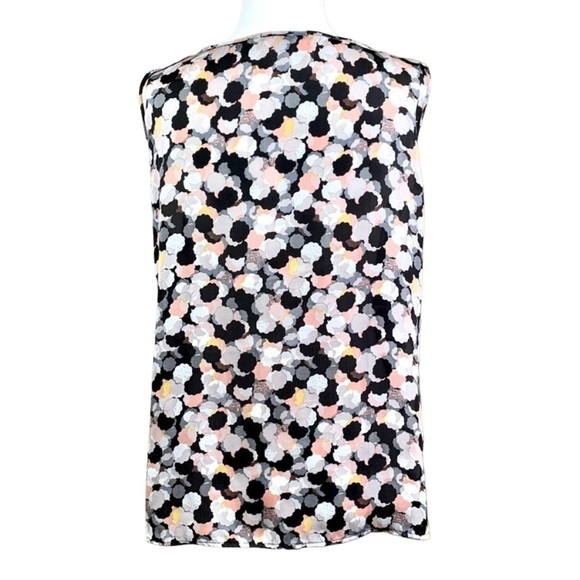 Notations Sleeveless Blouse - Picture 5 of 9